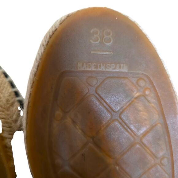 Chanel Beige Black Velvet Camellia CC Cap Toe Espadrilles G29762 IT 38 - Picture 11 of 14